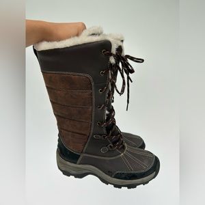 ✨WOMENS SIZE 6 CLARKS SNOW BOOTS